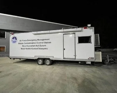 بدء خدمة مركز مركبات مقطورة القيادة والتحكم المتنقلة المقطورة 8 بدء خدمة مركز مركبات مقطورة القيادة والتحكم المتنقلة المقطورة