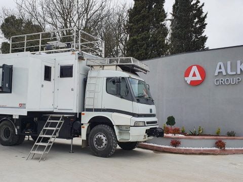 Expedition Truck